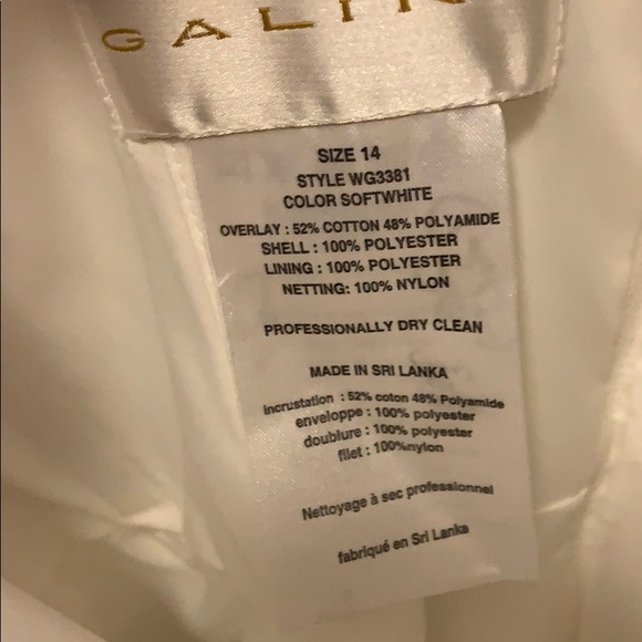 Wedding dress - Picture 6 of 6